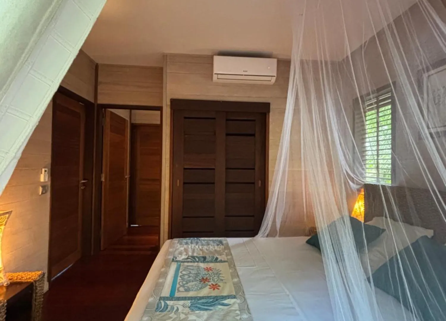 Le Fare Tianee, Residence Legends Moorea Bed & Breakfast