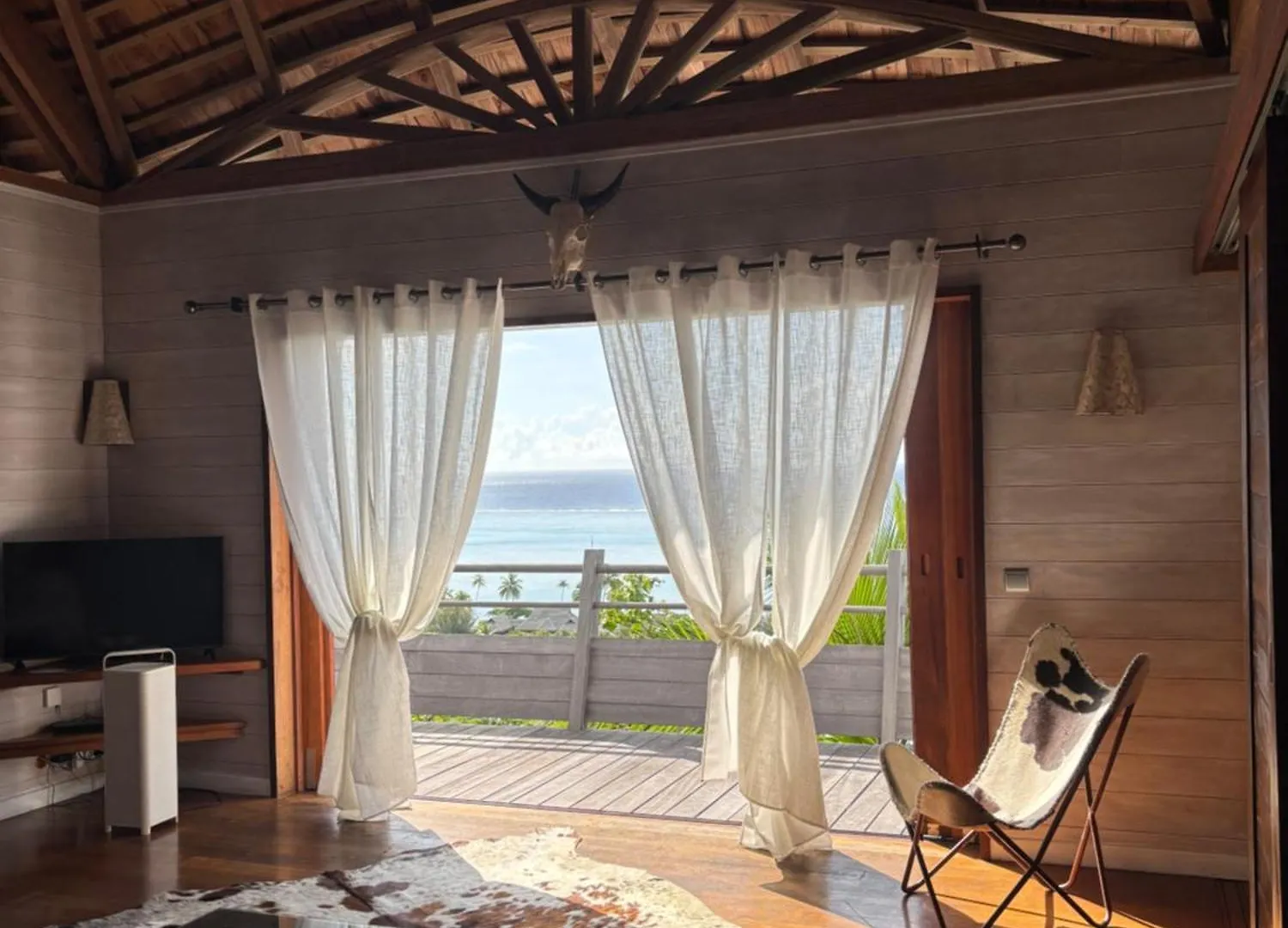 Le Fare Tianee, Residence Legends Moorea Bed & Breakfast