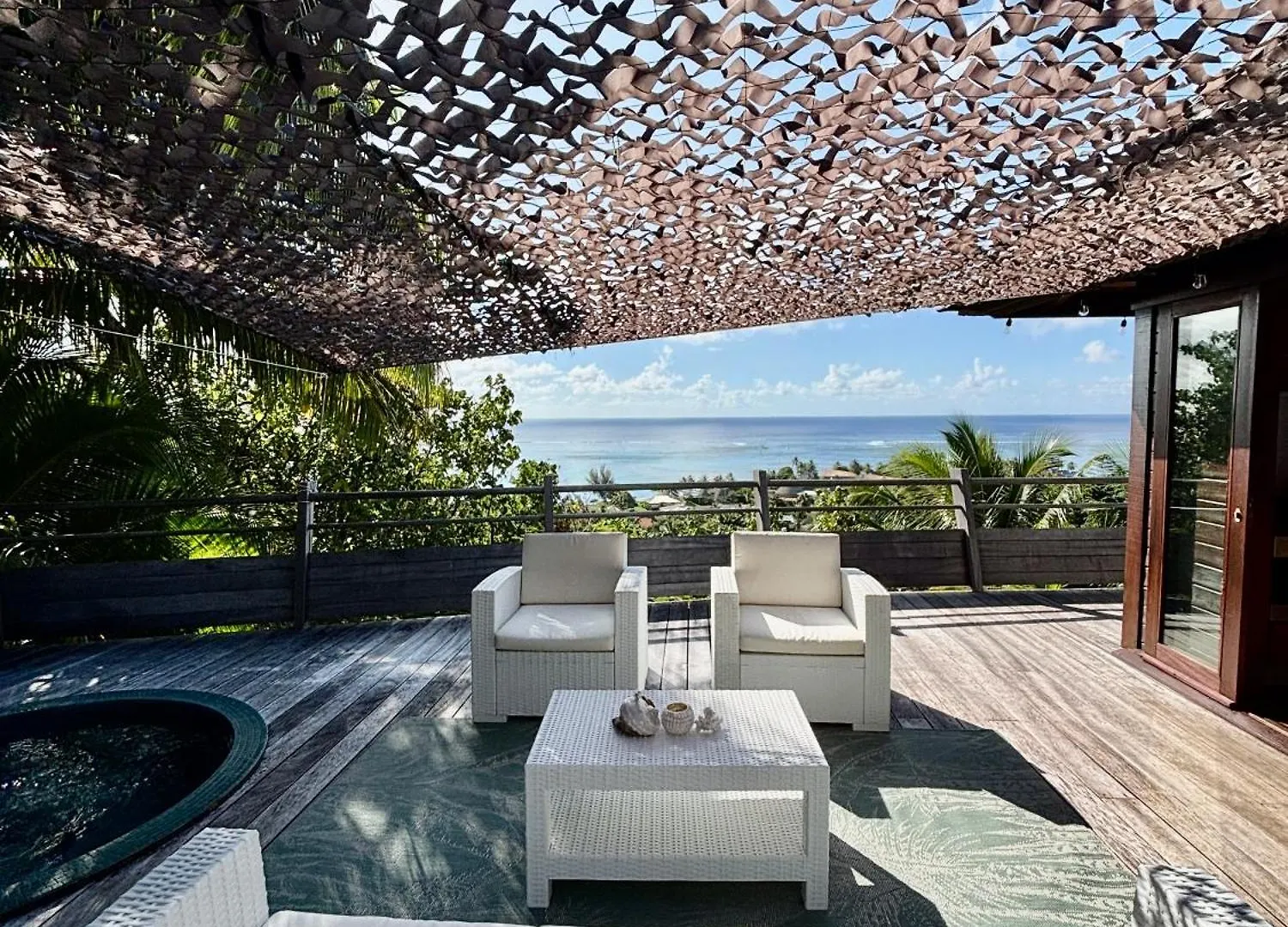 Le Fare Tianee, Residence Legends Moorea